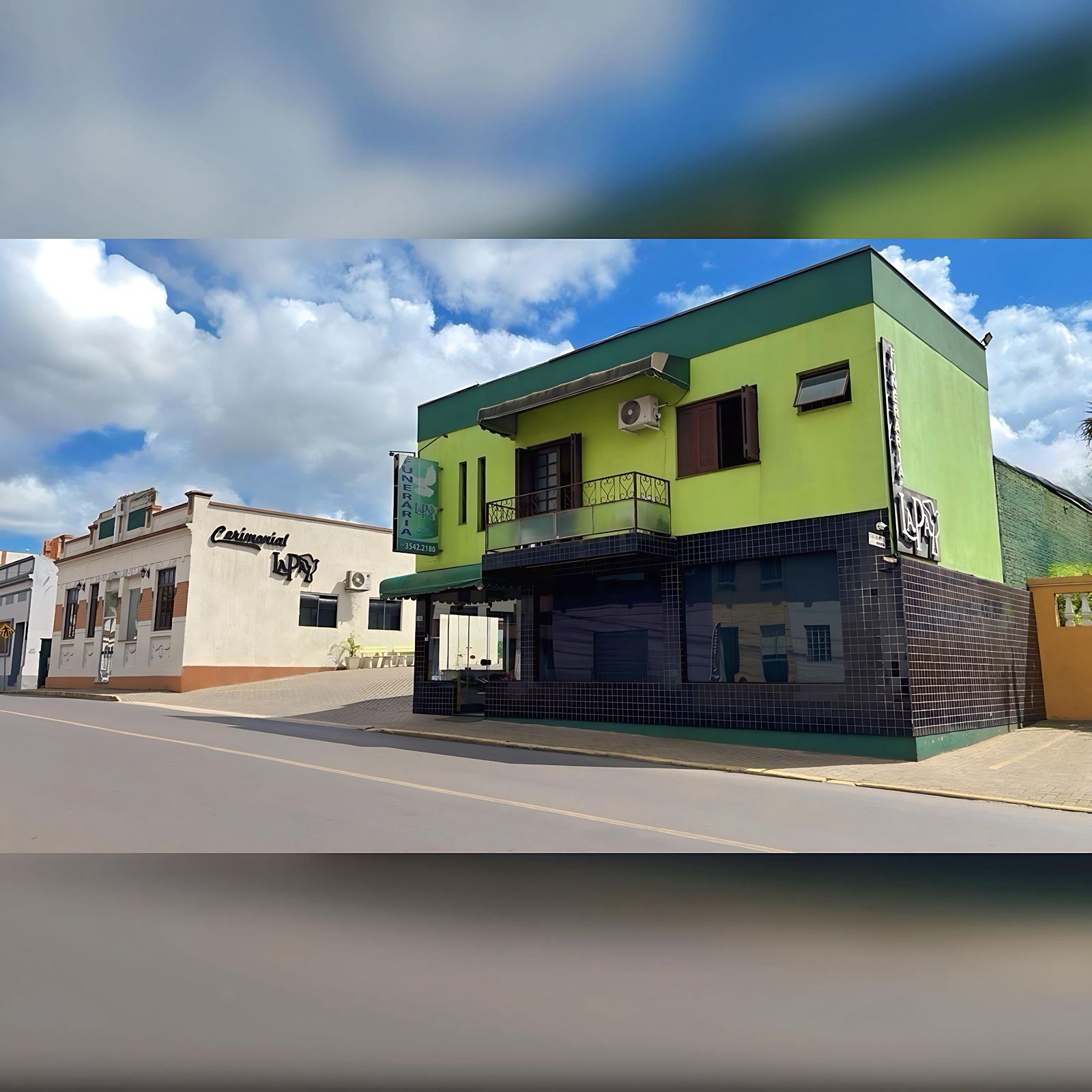 Fachada de uma casa moderna